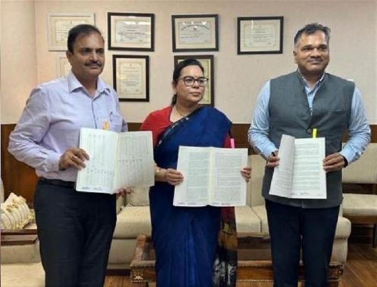 Haryana signs MoU with NICDIT for world-class integrated manufacturing cluster in Hisar.